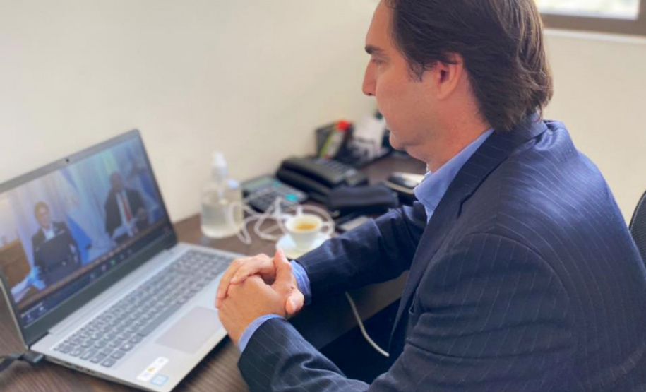 O diretor de Operações e vice-presidente do Banco Regional de Desenvolvimento do Extremo Sul (BRDE), Wilson Bley Lipski, e o secretário executivo do Conselho e Integração Sul (Codesul), Wilson Quinteiro ( FOTO), participaram de uma reunião virtual com membros da Zona de Integração do Centro Oeste da América do Sul (Zicosur), criada em 1997. Um dos objetivos é aumentar a integração com atores comerciais e autoridades relevantes do Mercosul. -  Curitiba, 29/04/2021  -  Foto: BRDE