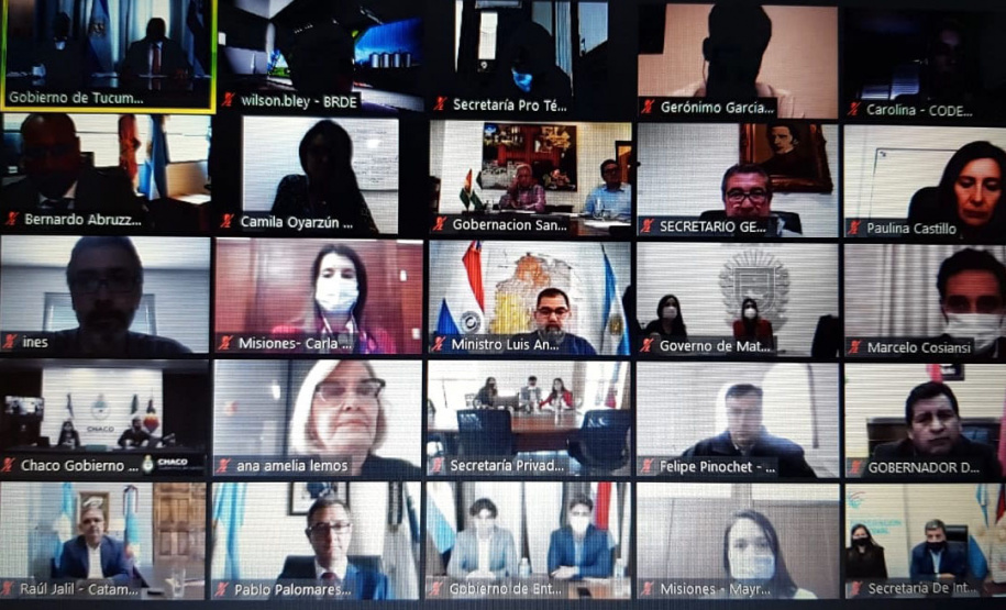 O diretor de Operações e vice-presidente do Banco Regional de Desenvolvimento do Extremo Sul (BRDE), Wilson Bley Lipski, e o secretário executivo do Conselho e Integração Sul (Codesul), Wilson Quinteiro, participaram de uma reunião virtual com membros da Zona de Integração do Centro Oeste da América do Sul (Zicosur), criada em 1997. Um dos objetivos é aumentar a integração com atores comerciais e autoridades relevantes do Mercosul. -  Curitiba, 29/04/2021  -  Foto: BRDE