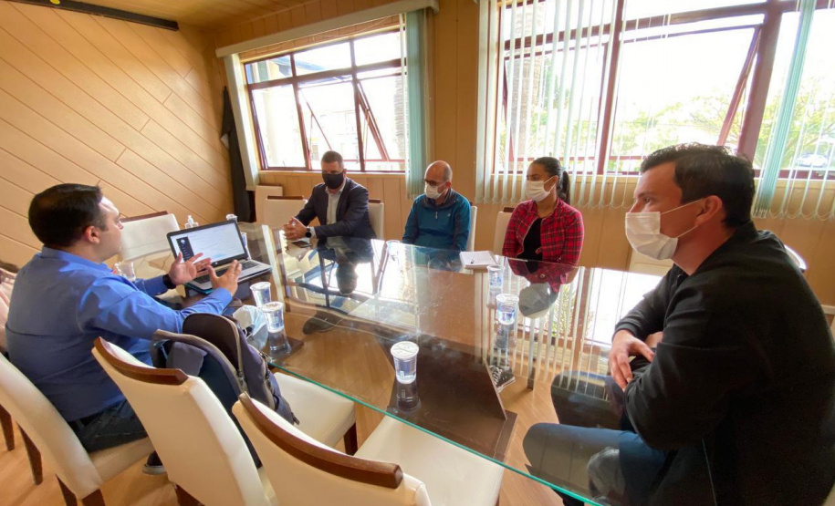 Profissionais da Invest Paraná estiveram em Tijucas do Sul, Agudos do Sul e Piên, na Região Metropolitana de Curitiba, para apresentar o programa Invest Cidades. Os eventos aconteceram terça-feira (27), com a presença dos prefeitos, vice-prefeitos, vereadores e secretários municipais. - Curitiba, 28/04/2021  -  Foto: Invest Paraná