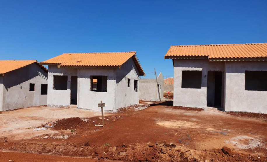 As obras de construção de casas populares para famílias carentes de Marumbi e Lunardelli, cidades da região do Vale do Ivaí, aproximam-se da metade. Os projetos contemplam a construção de 78 novas moradias nos dois municípios, em um projeto de R$ 5,3 milhões viabilizados pelo Governo do Paraná junto ao Banco Interamericano de Desenvolvimento. - Curitiba, 28/04/2021 - foto: Cohapar