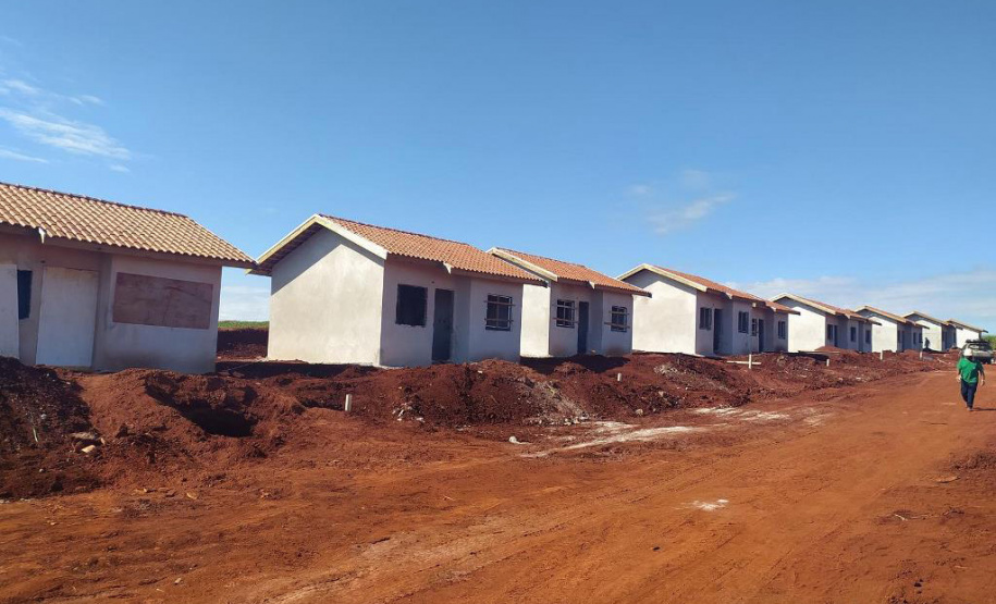 As obras de construção de casas populares para famílias carentes de Marumbi e Lunardelli, cidades da região do Vale do Ivaí, aproximam-se da metade. Os projetos contemplam a construção de 78 novas moradias nos dois municípios, em um projeto de R$ 5,3 milhões viabilizados pelo Governo do Paraná junto ao Banco Interamericano de Desenvolvimento. - Curitiba, 28/04/2021 - foto: Cohapar
