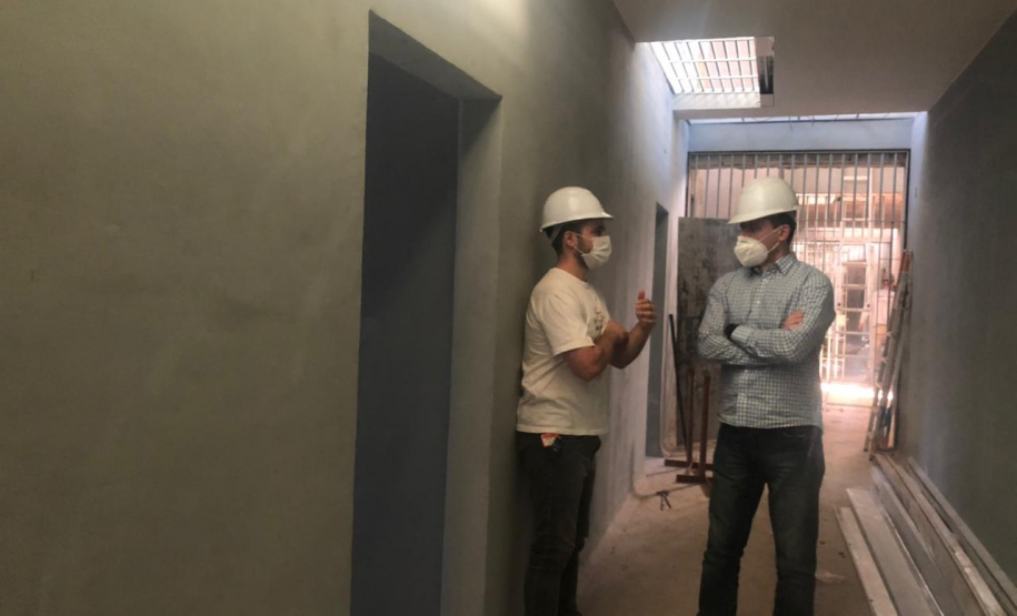 As obras da Cadeia Pública de Londrina, que vai atender a demanda da cidade e da região Norte do Paraná, atingiram a marca de 75% de conclusão. O investimento é de cerca de R$ 18 milhões e tem como objetivo ampliar as vagas do sistema prisional do Estado. A obra deve ser finalizada ainda em 2021. - Foto: SESP/PR