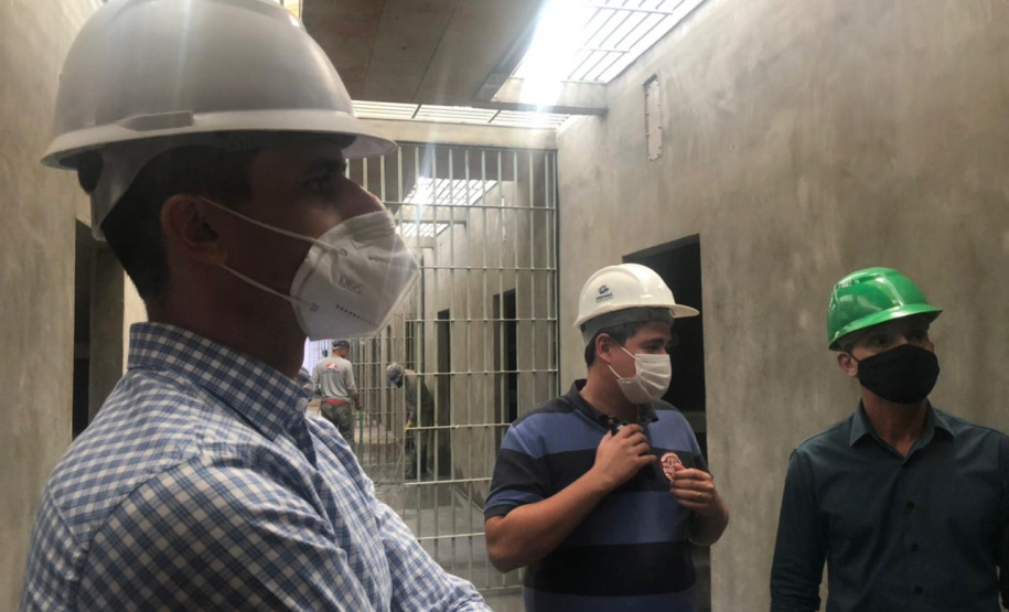 As obras da Cadeia Pública de Londrina, que vai atender a demanda da cidade e da região Norte do Paraná, atingiram a marca de 75% de conclusão. O investimento é de cerca de R$ 18 milhões e tem como objetivo ampliar as vagas do sistema prisional do Estado. A obra deve ser finalizada ainda em 2021. - Foto: SESP/PR