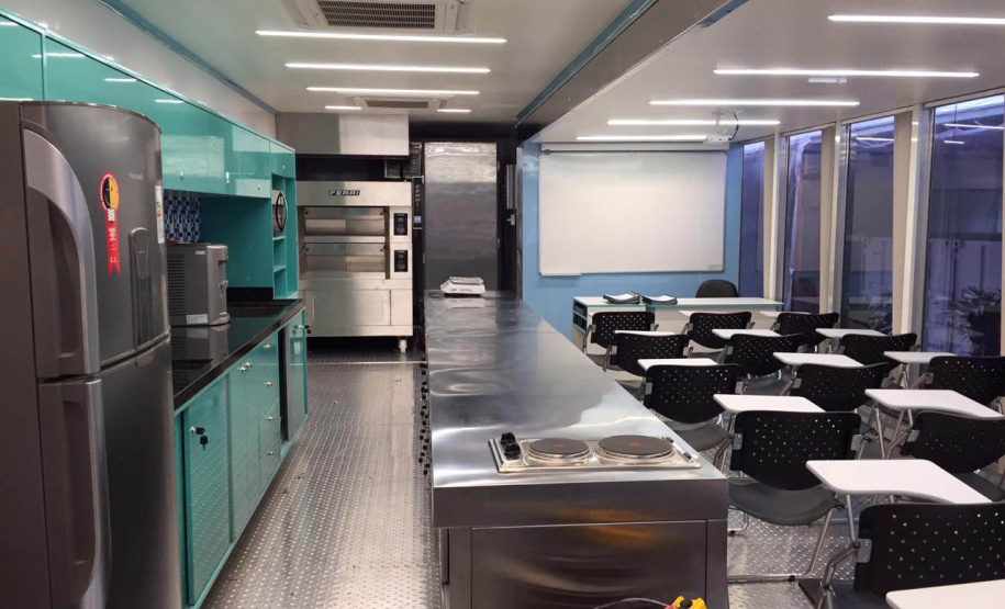 Governo anuncia abertura de vagas para cursos das Carretas do Conhecimento Online em 17 municípios do Paraná - Foto: Divulgação SEJUF