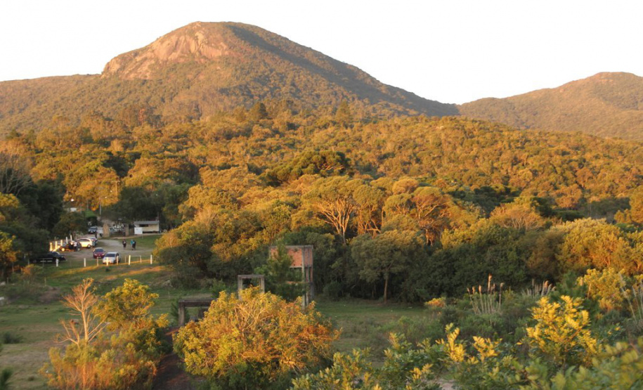 O Parque Estadual Serra da Baitaca, na Região Metropolitana de Curitiba, vai abrir para visitação pública apenas no período da tarde, neste sábado (01). A Unidade de Conservação fica fechada no período da manhã para a tradicional celebração da Missa da Paz.  -  Foto: Harvey FS/IAP