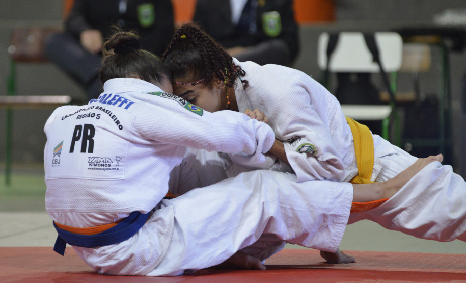 62º JEPs - Fase Final B - Apucarana Judô Ao longo de 60 anos de história, que serão comemorados no dia 07 de outubro deste ano, a Federação Paranaense de Judô (FPRJ) tem se mostrado referência nas últimas décadas: seus filiados quase sempre figuram entre os cinco primeiros colocados nas competições nacionais. - Foto:Leila Nunes