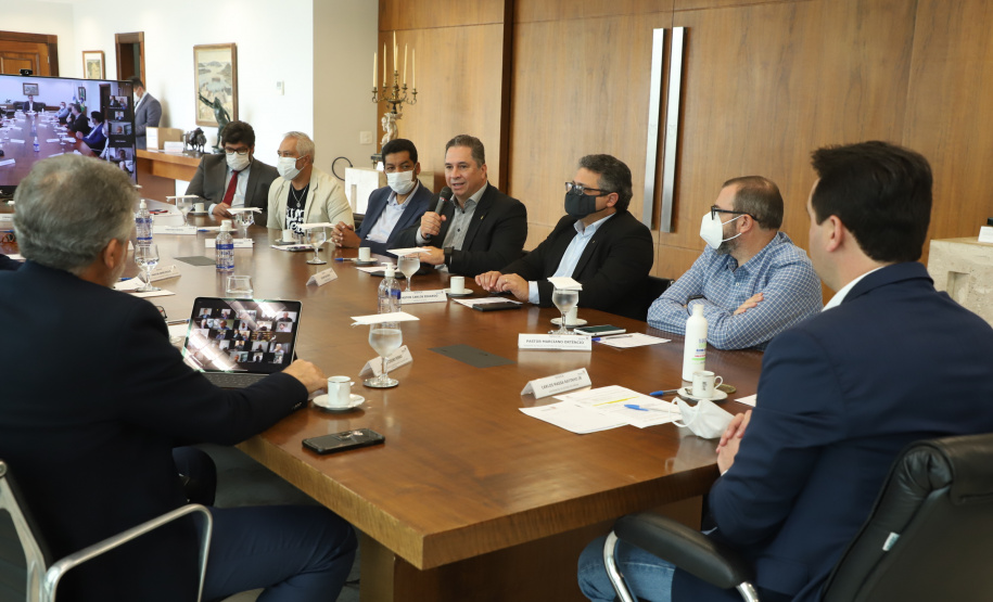 O evento ocorrerá no dia 15 de maio, entre 14h e 16h, e tem como lema “Agora, pois, permanecem a fé, a esperança e o amor”. Marcha será em formato de carreata, com saída no Parque São José, em São José dos Pinhais, e chegada no Centro Cívico de Curitiba.
Foto: Ari Dias/AEN