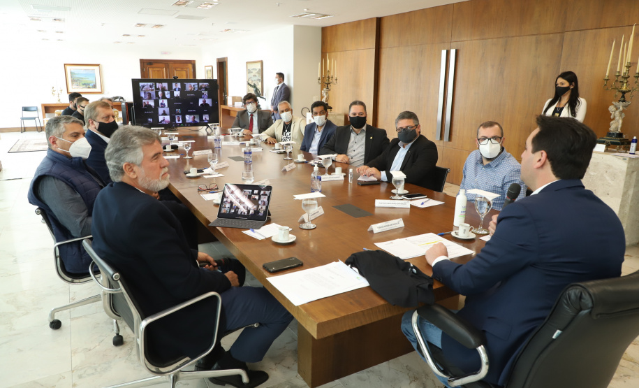O evento ocorrerá no dia 15 de maio, entre 14h e 16h, e tem como lema “Agora, pois, permanecem a fé, a esperança e o amor”. Marcha será em formato de carreata, com saída no Parque São José, em São José dos Pinhais, e chegada no Centro Cívico de Curitiba.
Foto: Ari Dias/AEN