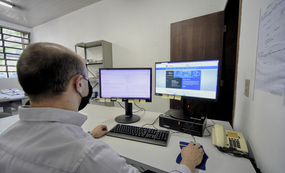 O Sistema de Informações para Gestão Ambiental e de Recursos Hídricos (SIGARH) passará a ser a única plataforma para protocolar requerimentos de outorga, uso insignificante e de anuência prévia.  -  Curitiba, 30/04/2021  -  Foto: Denis Ferreira Netto/IAT/SEDEST