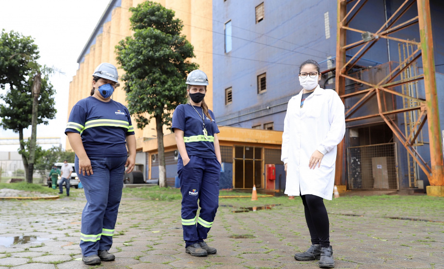 Neste dia 1º de maio, Dia do Trabalhador, a Portos do Paraná destaca a importância do trabalho portuário para a manutenção de diversas atividades econômicas no Estado, direta ou indiretamente. - Fotos: Arquivo/ Claudio Neves/Portos do Paraná