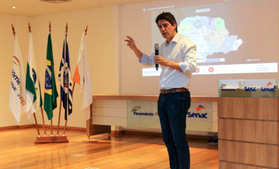 O Governo do Estado, por meio da Secretaria do Planejamento e Projetos Estruturantes, realizou nesta semana as primeiras oficinas do Programa Paraná Produtivo. O programa pretende identificar potenciais e carências das regiões e planejar um desenvolvimento produtivo integrado entre os municípios. O secretário do Planejamento, Valdemar Bernardo Jorge, fez a abertura dos dois eventos. - 30/04/2021 - Foto: Divulgação Secretaria do Planejamento