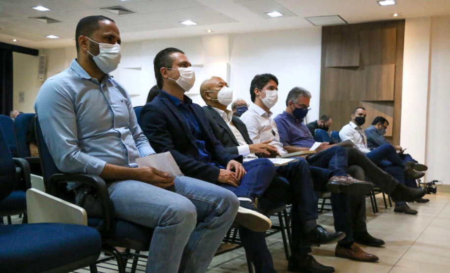 O Governo do Estado, por meio da Secretaria do Planejamento e Projetos Estruturantes, realizou nesta semana as primeiras oficinas do Programa Paraná Produtivo. O programa pretende identificar potenciais e carências das regiões e planejar um desenvolvimento produtivo integrado entre os municípios. O secretário do Planejamento, Valdemar Bernardo Jorge, fez a abertura dos dois eventos. - 30/04/2021 - Foto: Divulgação Secretaria do Planejamento