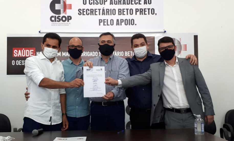 O Governo do Estado retomou a obra da maternidade do Hospital Universitário do Oeste do Paraná (HUOP), em Cascavel, paralisada há quase quatro anos.   -  Cascavel, 30/04/2021  -  Foto: SESA