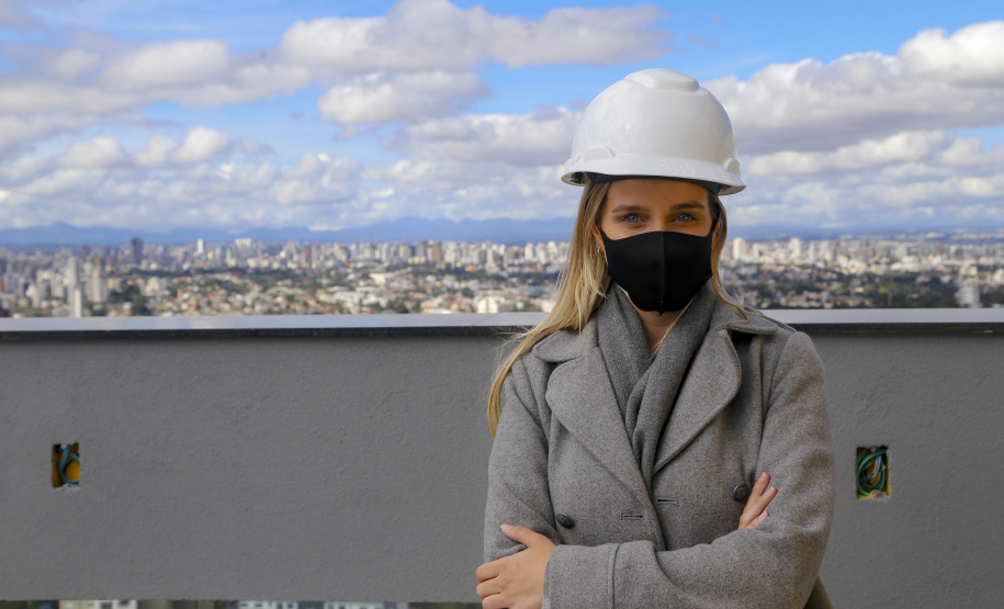 Os rostos e as histórias por trás do recorde de empregos criados no Paraná em 2021 - 
Engenheira civil Juliana Janoski Zandoná  -  Foto: Gilson Abreu/AEN