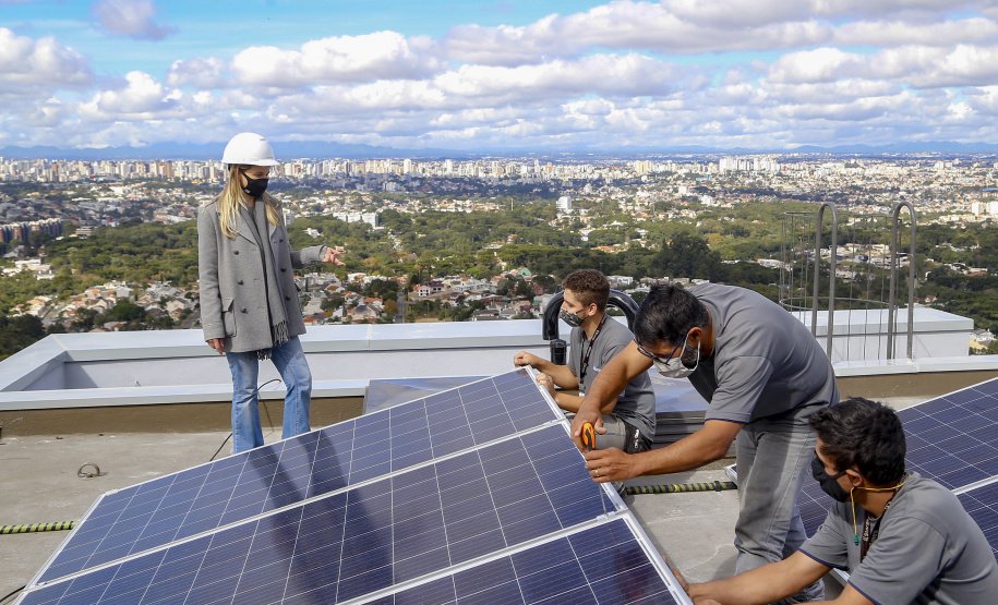 Os rostos e as histórias por trás do recorde de empregos criados no Paraná em 2021 - 
Engenheira civil Juliana Janoski Zandoná  -  Foto: Gilson Abreu/AEN