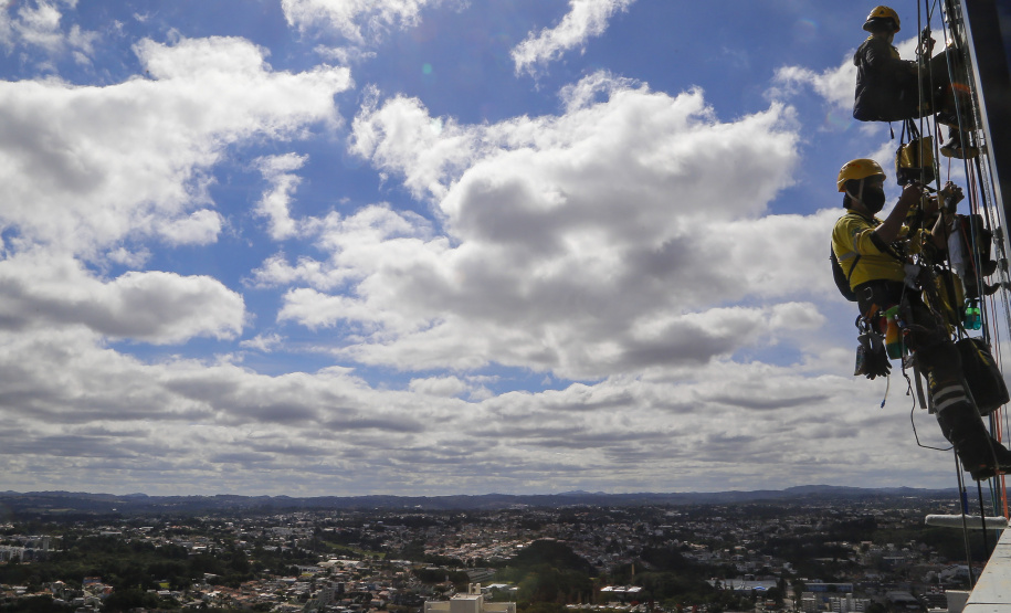 Os rostos e as histórias por trás do recorde de empregos criados no Paraná em 2021 -  Dia do Trabalho  - 
Foto Gilson Abreu/AEN