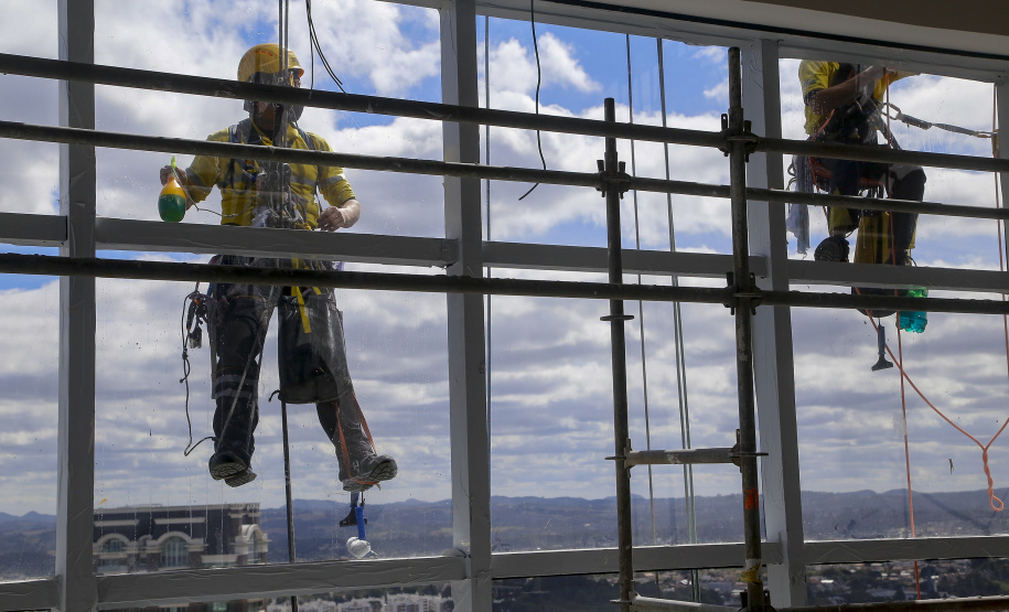 Os rostos e as histórias por trás do recorde de empregos criados no Paraná em 2021 - Dia do Trabalho
Foto Gilson Abreu/AEN