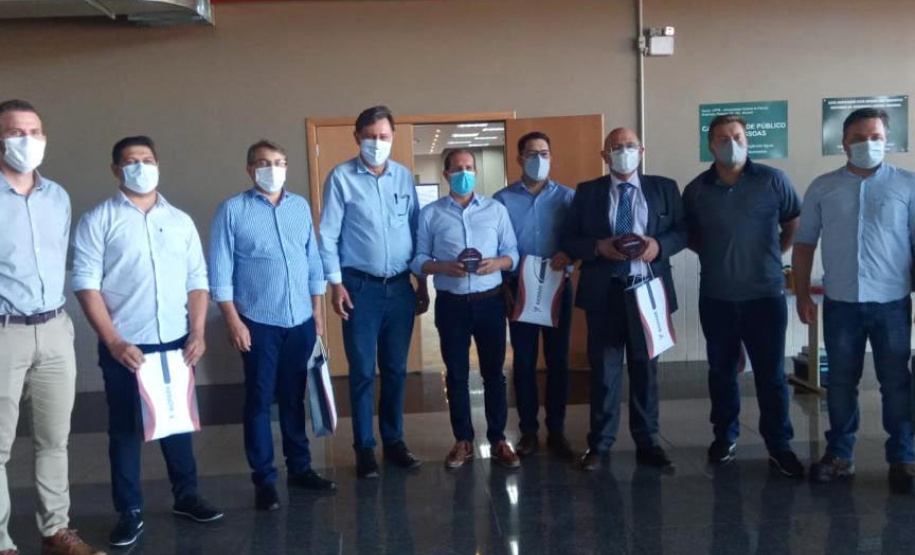 O projeto da Nova Ferroeste ganha, a cada dia, novos capítulos que ajudam essa história a avançar. Nesta semana, em Toledo, foi realizada uma reunião de trabalho com prefeitos e vereadores da região Oeste, além de lideranças sociais e empresariais - Foto: Arquivo GT Ferroeste