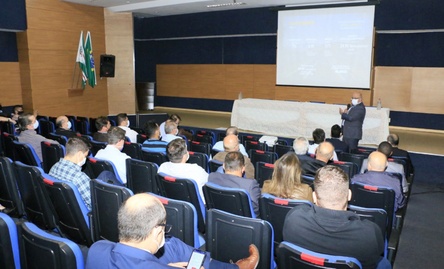 O projeto da Nova Ferroeste ganha, a cada dia, novos capítulos que ajudam essa história a avançar. Nesta semana, em Toledo, foi realizada uma reunião de trabalho com prefeitos e vereadores da região Oeste, além de lideranças sociais e empresariais - Foto: Arquivo GT Ferroeste