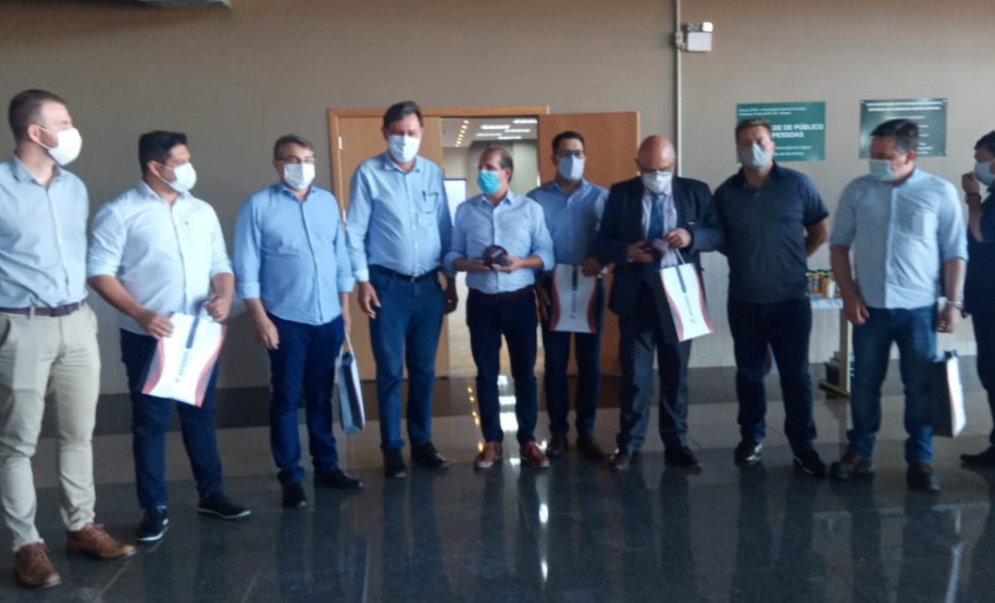 O projeto da Nova Ferroeste ganha, a cada dia, novos capítulos que ajudam essa história a avançar. Nesta semana, em Toledo, foi realizada uma reunião de trabalho com prefeitos e vereadores da região Oeste, além de lideranças sociais e empresariais - Foto: Arquivo GT Ferroeste