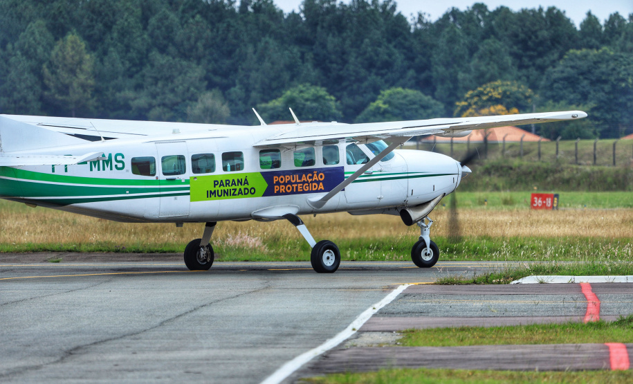 Distribuição de vacinas para as 22 Regionais de Saúde do Estado  -  Curitiba, 22/03/2021  -  Foto: José Fernando Ogura/AEN