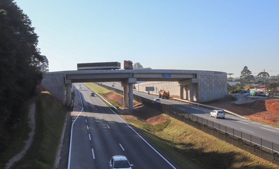 Viaduto Campo Largo O governador Carlos Massa Ratinho Junior inaugura nesta segunda-feira (3), o viaduto Prefeito Marcelo Puppi e passarela William Haj Mussi, no Km 109 da BR-277, nas proximidades do Cercadinho em Campo Largo. 03/05/2021 - Foto: Geraldo Bubniak/AEN