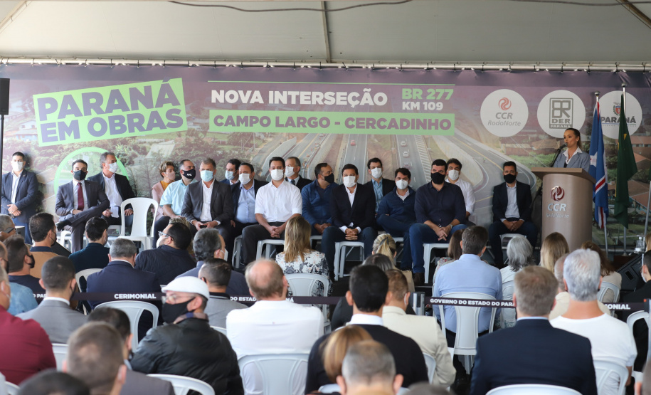 Viaduto Campo Largo O governador Carlos Massa Ratinho Junior inaugura nesta segunda-feira (3), o viaduto Prefeito Marcelo Puppi e passarela William Haj Mussi, no Km 109 da BR-277, nas proximidades do Cercadinho em Campo Largo. 03/05/2021 - Foto: Geraldo Bubniak/AEN