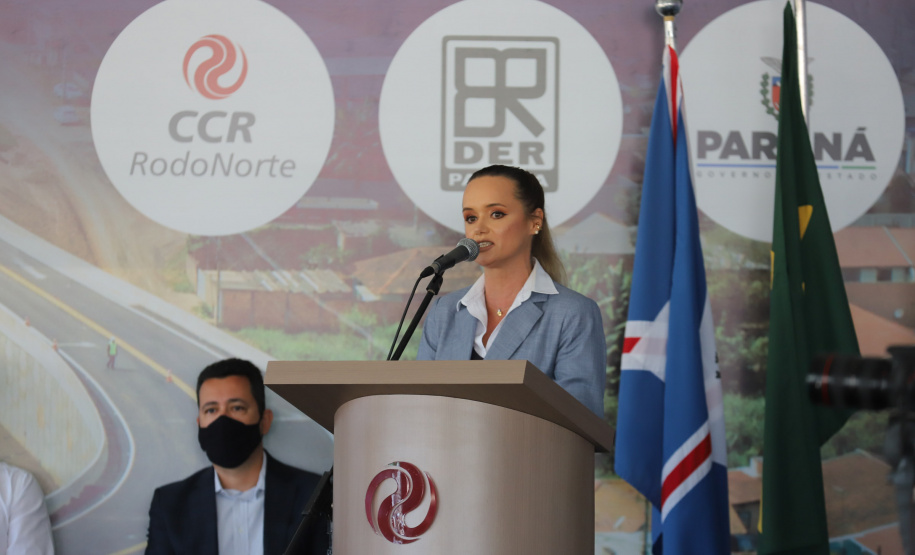 Viaduto Campo Largo O governador Carlos Massa Ratinho Junior inaugura nesta segunda-feira (3), o viaduto Prefeito Marcelo Puppi e passarela William Haj Mussi, no Km 109 da BR-277, nas proximidades do Cercadinho em Campo Largo. Na foto, a diretora-presidente da CCR RodoNorte, Thais Labre. 03/05/2021 - Foto: Geraldo Bubniak/AEN