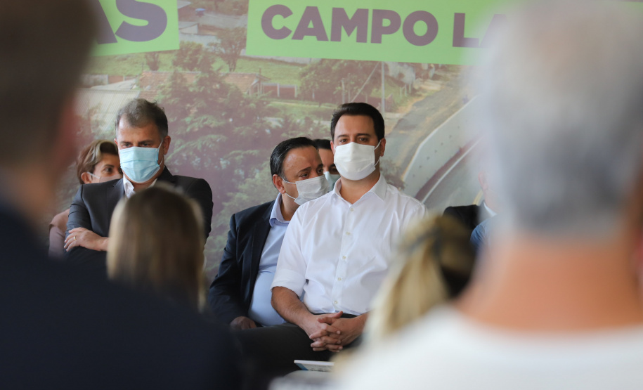 Viaduto Campo Largo O governador Carlos Massa Ratinho Junior inaugura nesta segunda-feira (3), o viaduto Prefeito Marcelo Puppi e passarela William Haj Mussi, no Km 109 da BR-277, nas proximidades do Cercadinho em Campo Largo. 03/05/2021 - Foto: Geraldo Bubniak/AEN
