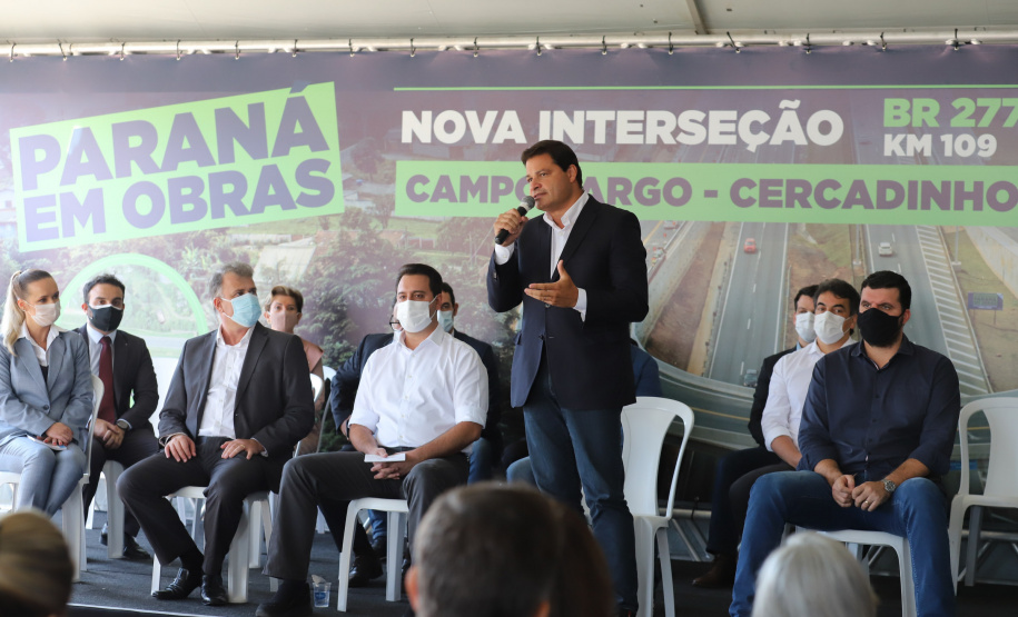 Viaduto Campo Largo O governador Carlos Massa Ratinho Junior inaugura nesta segunda-feira (3), o viaduto Prefeito Marcelo Puppi e passarela William Haj Mussi, no Km 109 da BR-277, nas proximidades do Cercadinho em Campo Largo. Sandro Alex secretario de Infraestrutura e Logistíca. 03/05/2021 - Foto: Geraldo Bubniak/AEN