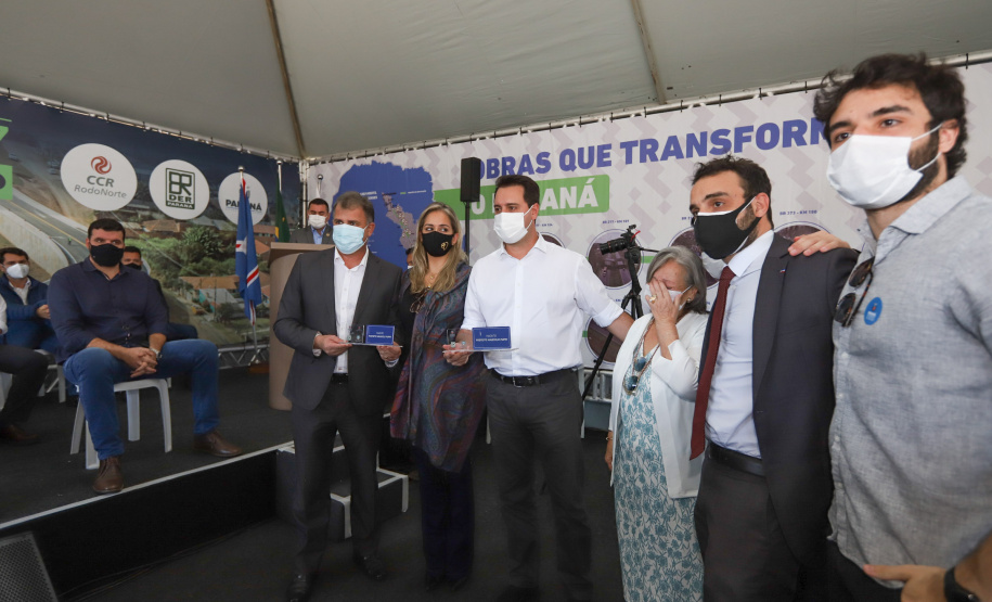 Viaduto Campo Largo O governador Carlos Massa Ratinho Junior inaugura nesta segunda-feira (3), o viaduto Prefeito Marcelo Puppi e passarela William Haj Mussi, no Km 109 da BR-277, nas proximidades do Cercadinho em Campo Largo. 03/05/2021 - Foto: Geraldo Bubniak/AEN