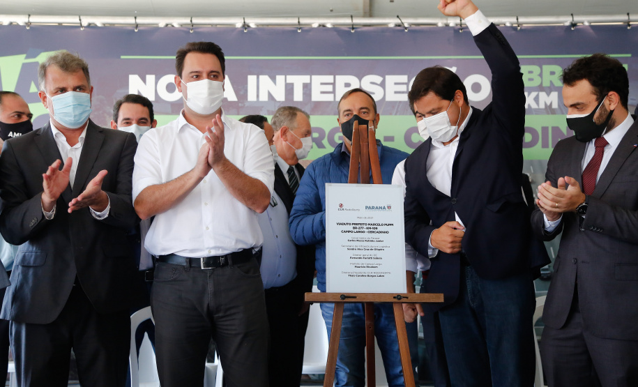 O governador Carlos Massa Ratinho Junior inaugura nesta segunda-feira (3), o viaduto Prefeito Marcelo Puppi e passarela William Haj Mussi, no Km 109 da BR-277, nas proximidades do Cercadinho em Campo Largo. 03/05/2021 - Foto: Jonathan Campos/AEN