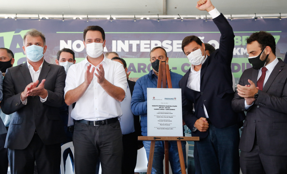 O governador Carlos Massa Ratinho Junior inaugura nesta segunda-feira (3), o viaduto Prefeito Marcelo Puppi e passarela William Haj Mussi, no Km 109 da BR-277, nas proximidades do Cercadinho em Campo Largo. 03/05/2021 - Foto: Jonathan Campos/AEN