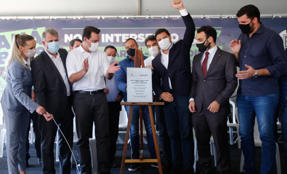 O governador Carlos Massa Ratinho Junior inaugura nesta segunda-feira (3), o viaduto Prefeito Marcelo Puppi e passarela William Haj Mussi, no Km 109 da BR-277, nas proximidades do Cercadinho em Campo Largo. 03/05/2021 - Foto: Jonathan Campos/AEN
