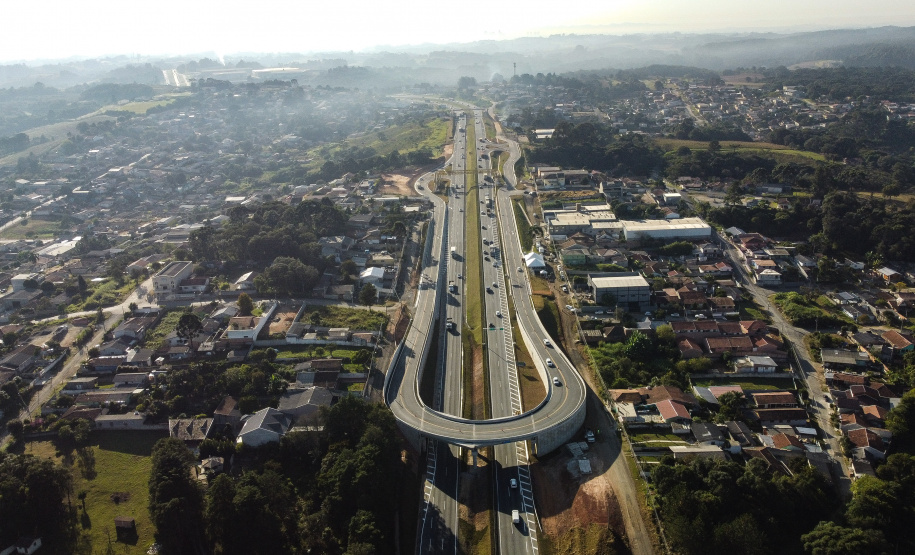 O governador Carlos Massa Ratinho Junior inaugura nesta segunda-feira (3), o viaduto Prefeito Marcelo Puppi e passarela William Haj Mussi, no Km 109 da BR-277, nas proximidades do Cercadinho em Campo Largo. 03/05/2021 - Foto: Jonathan Campos/AEN