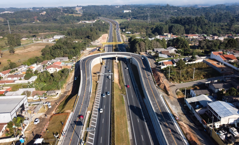 O governador Carlos Massa Ratinho Junior inaugura nesta segunda-feira (3), o viaduto Prefeito Marcelo Puppi e passarela William Haj Mussi, no Km 109 da BR-277, nas proximidades do Cercadinho em Campo Largo. 03/05/2021 - Foto: Jonathan Campos/AEN