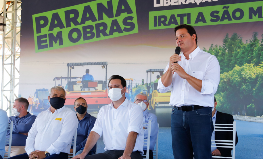 Governador Carlos Massa Ratinho Junior entrega primeiro trecho de pavimentacao da pr 364, Miguel Picheth, que liga Irati a Sao Mateus do Sul. - Irati, 03/05/2021 - Foto: Rodrigo Félix Leal/Infraestrutura