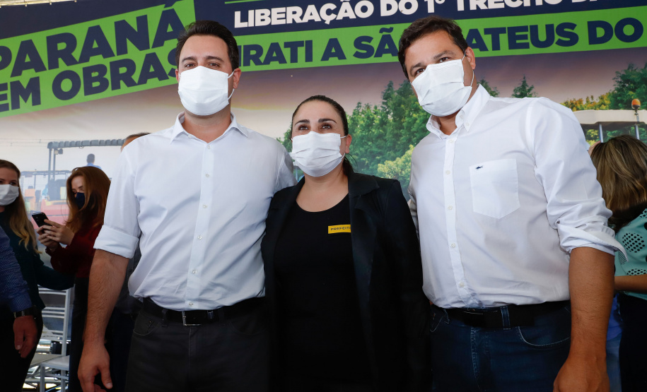 Governador Carlos Massa Ratinho Junior entrega primeiro trecho de pavimentacao da pr 364, Miguel Picheth, que liga Irati a Sao Mateus do Sul. - Irati, 03/05/2021 - Foto: Rodrigo Félix Leal/Infraestrutura