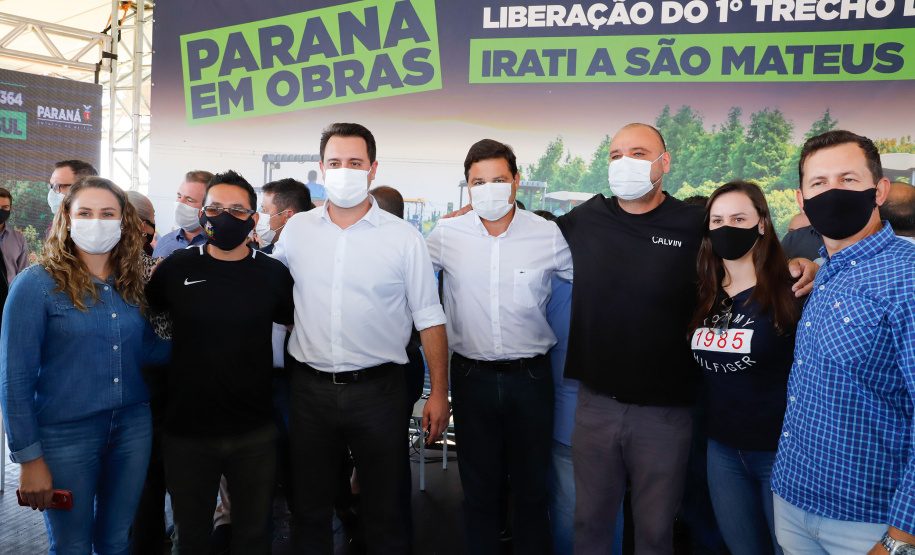 Governador Carlos Massa Ratinho Junior entrega primeiro trecho de pavimentacao da pr 364, Miguel Picheth, que liga Irati a Sao Mateus do Sul. - Irati, 03/05/2021 - Foto: Rodrigo Félix Leal/Infraestrutura