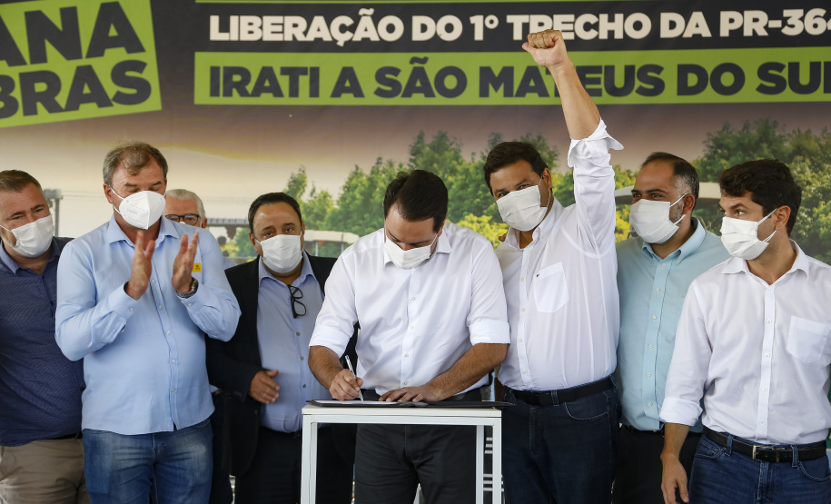 Governador Carlos Massa Ratinho Junior  entrega primeiro trecho de pavimentacao da pr 364, Miguel Picheth, que liga Irati a Sao Mateus do Sul
Foto Gilson Abreu/AEN