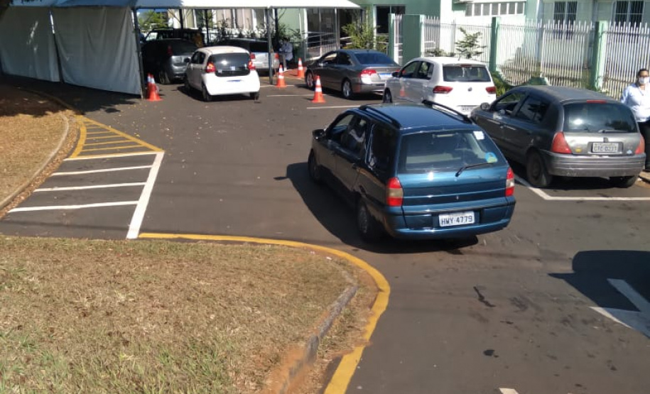 O Paraná aplicou 50.172 doses de vacina contra a Covid-19 neste fim de semana (01 e 02). Pelo menos 92 municípios da abrangência de 20 Regionais de Saúde realizaram ações que fazem parte da campanha do Governo do Estado “De Domingo a Domingo”. - Curitiba, 03/05/2021 - Foto: SESA