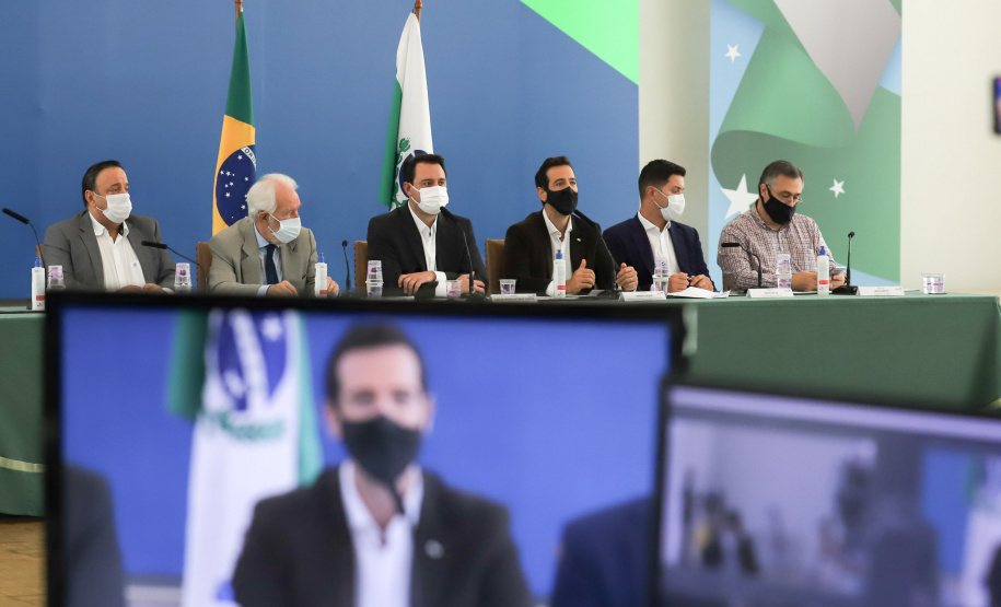 Coletiva Gov O governador Carlos Massa Ratinho Junior atende a imprensa nesta terça-feira (4) para falar sobre o retorno gradativo das aulas presenciais na rede estadual de ensino. Curitiba, 04/05/2021. Foto: Geraldo Bubniak/AEN