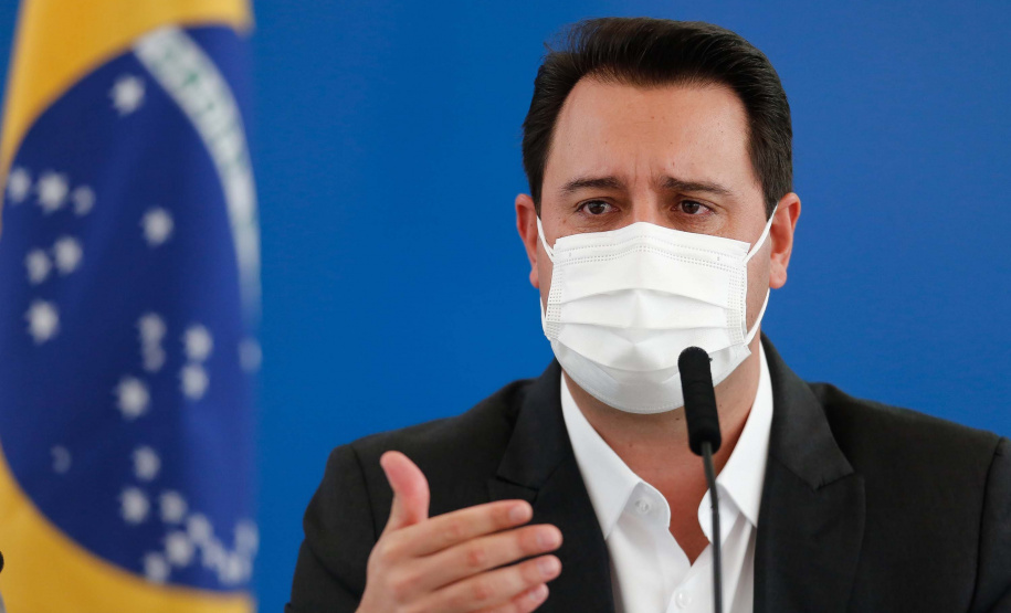 O governador Carlos Massa Ratinho Junior atende a imprensa nesta para falar sobre o retorno gradativo das aulas presenciais na rede estadual de ensino.Foto:Jonathan Campos/AEN