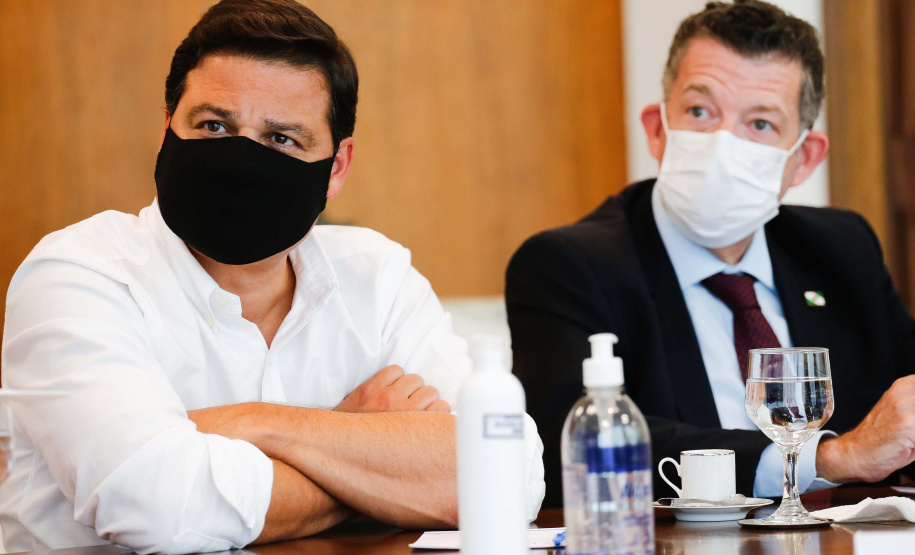 A empresa de alimentos BRF vai investir R$ 292 milhões para ampliação das suas unidades no Paraná .O anúncio foi realizado pelo CEO da BRF, Lorival Luz, em reunião com o governador Carlos Massa Ratinho Junior. Foto: Jonathan Campos/AEN