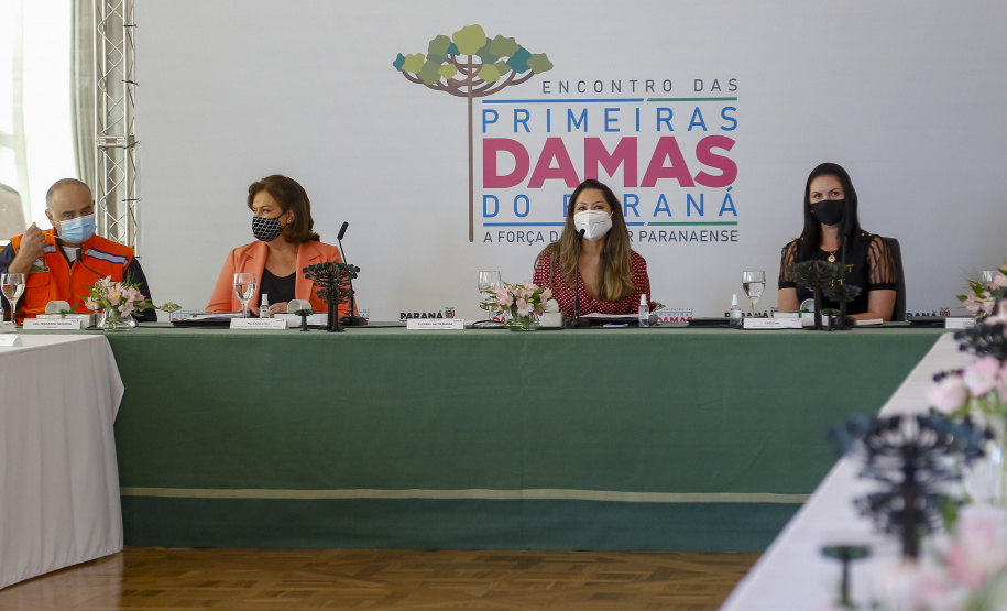 Encontro das primeiras damas do Paraná. Luciana Saito Massa
Foto Gilson Abreu/AEN