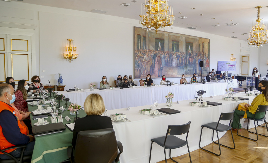 Encontro das primeiras damas do Paraná. Luciana Saito Massa
Foto Gilson Abreu/AEN