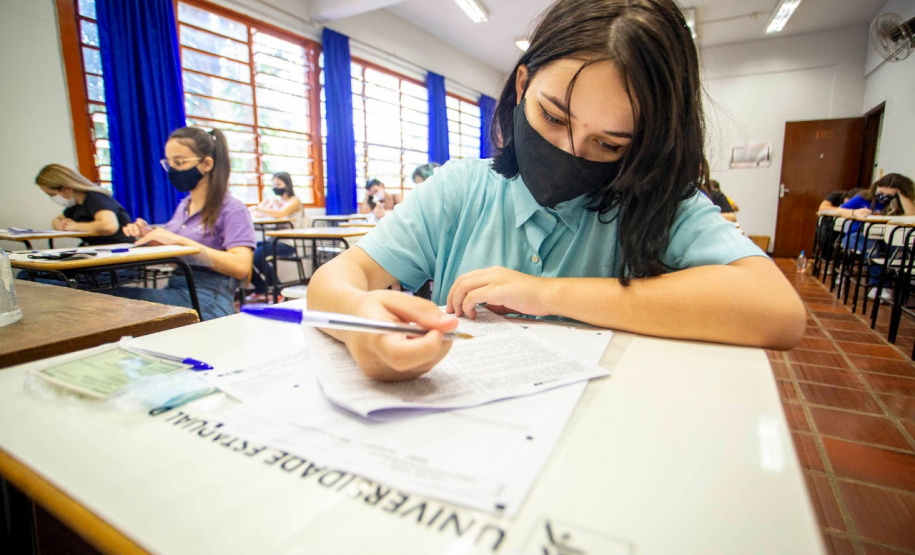 Evento com pesquisadores debate os impactos da pandemia no ensino superior - Foto: UEM