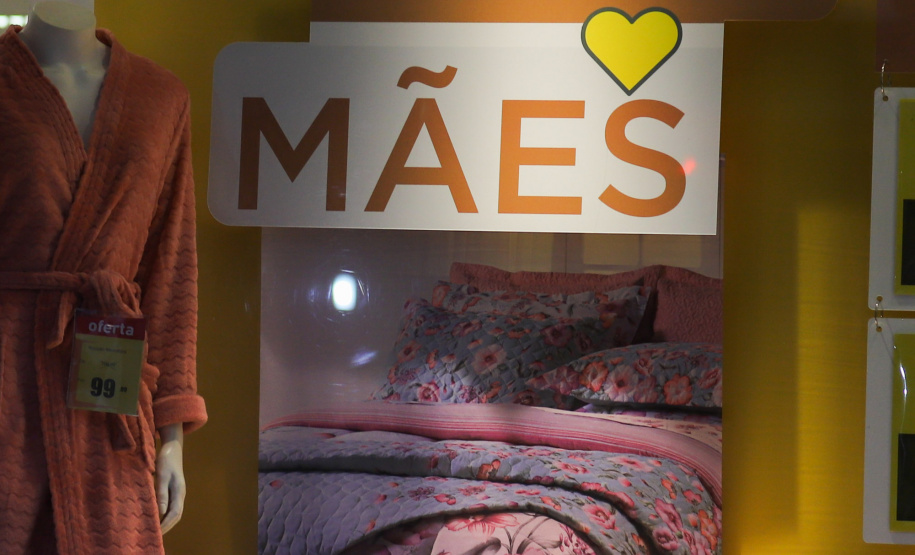 Menor Preço: aplicativo ajuda a economizar nas compras deste Dia das Mães. Foto: Geraldo Bubniak/AEN