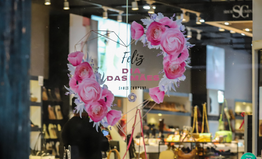 Menor Preço: aplicativo ajuda a economizar nas compras deste Dia das Mães. Foto: Geraldo Bubniak/AEN