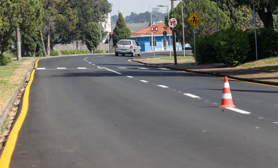 Nesta quarta-feira (05), o Secretário da Infraestrutura e Logística do Paraná, Sandro Alex, acompanhado do reitor da Universidade Estadual de Ponta Grossa, Miguel Sanches Neto, e da prefeita Elizabeth Schmidt, inaugurou o recapeamento asfáltico do campus de Uvaranas.Foto: Rodrigo Felix Leal/SEIL